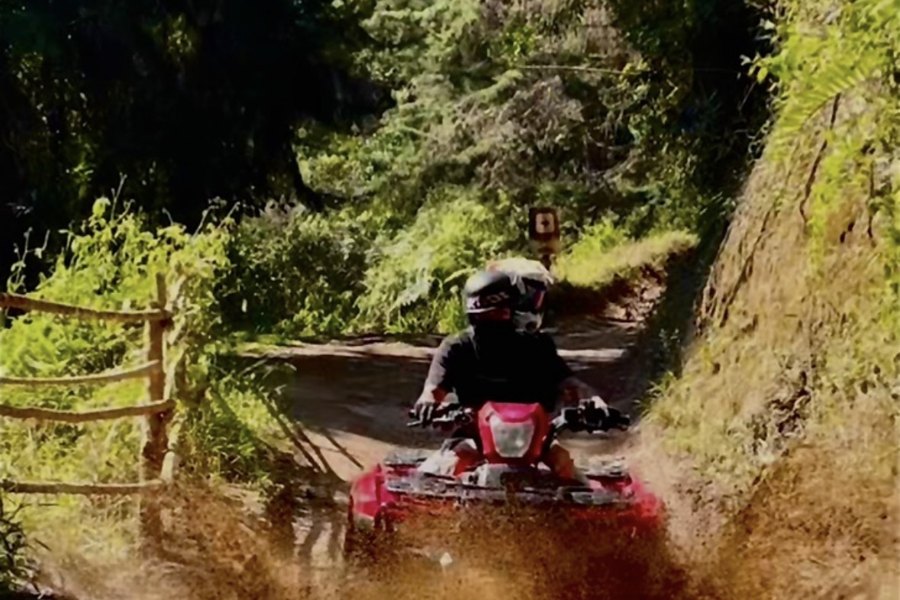 Ruta en duros de la trocha — aventura off-road en cuatrimoto cerca de Medellín